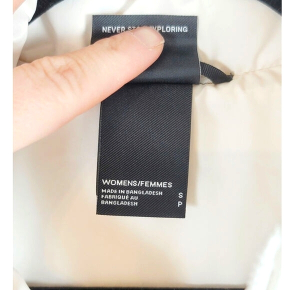 The North Face Aconcagua 3 Insulated Vest in White Dune, sz Small - Picture 6 of 14